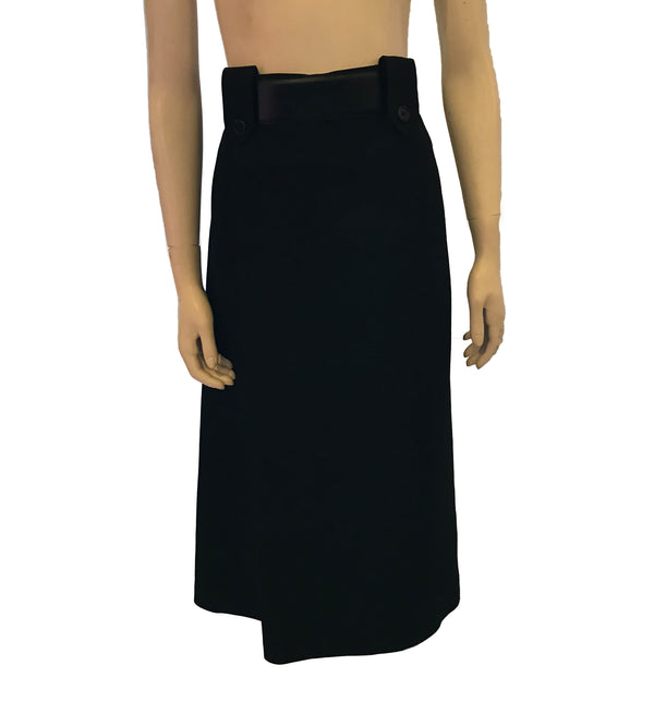 Black, wool, high-waisted midi-skirt with a paper-bag-waist and 1 side-pleat. 